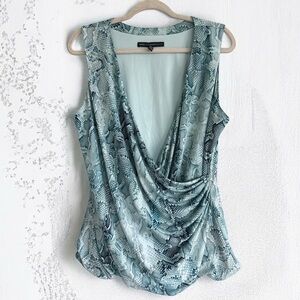 White House Black Market Snakeskin Print Sleeveless Top – Size XL